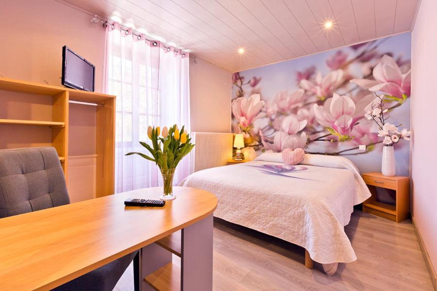 Bed and Breakfast Le P'Tit Bonheur Chilly-sur-Salins Экстерьер фото
