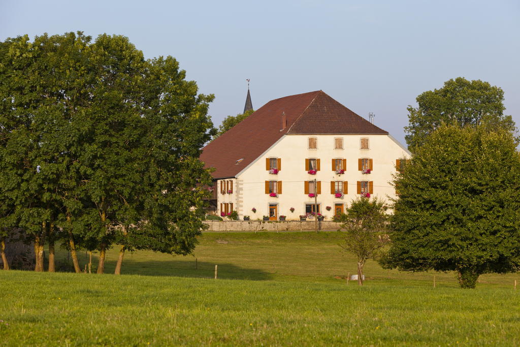 Bed and Breakfast Le P'Tit Bonheur Chilly-sur-Salins Экстерьер фото